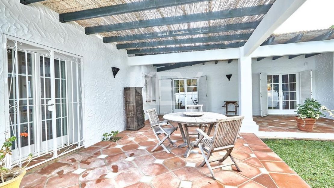Grandiose Andalusian style villa for sale in Casasola, Estepona