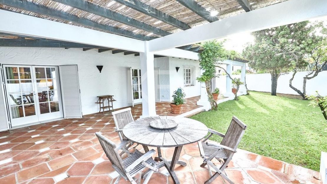 Grandiose Andalusian style villa for sale in Casasola, Estepona