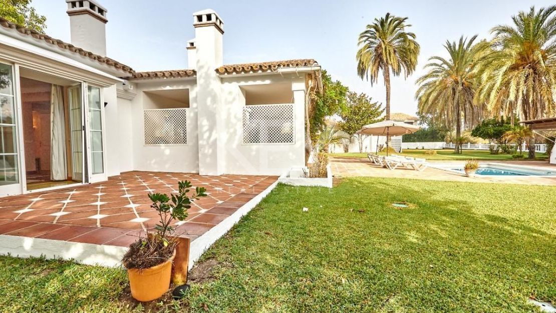 Grandiose Andalusian style villa for sale in Casasola, Estepona