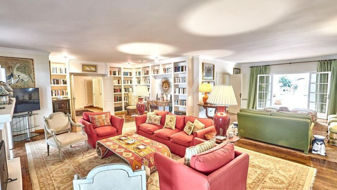 Grandiose Andalusian style villa for sale in Casasola, Estepona