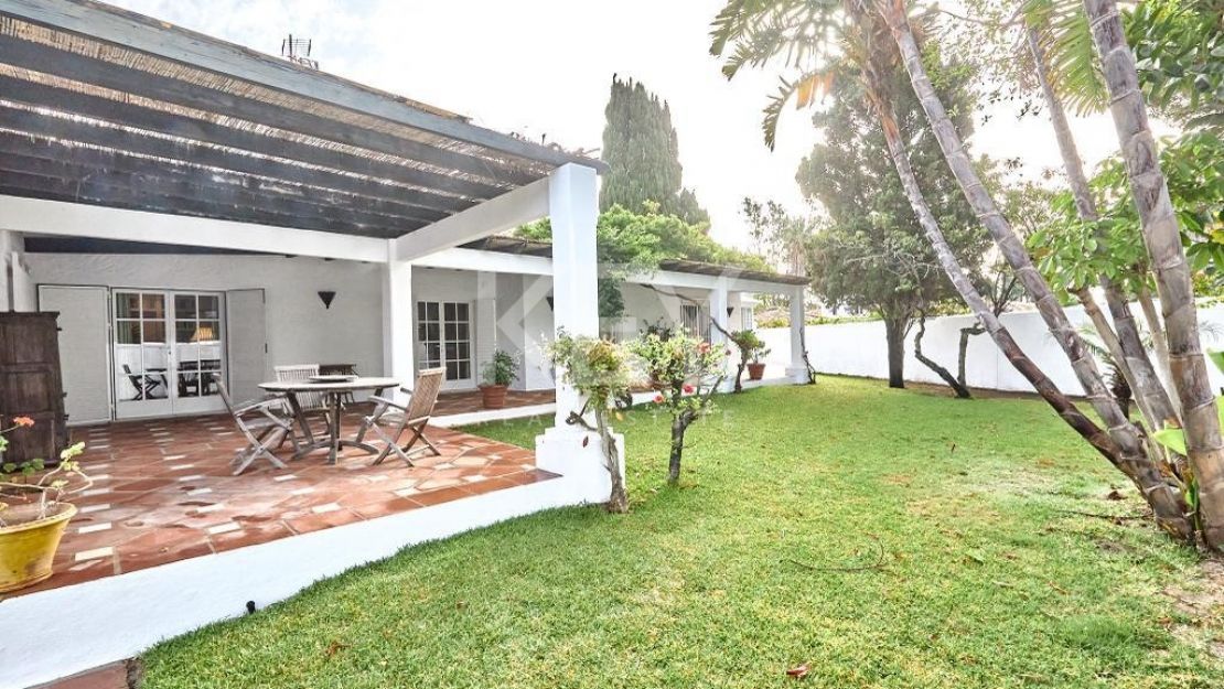 Grandiose Andalusian style villa for sale in Casasola, Estepona