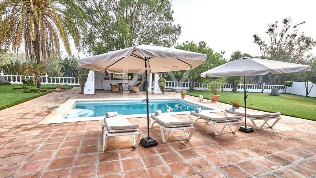 Grandiose Andalusian style villa for sale in Casasola, Estepona