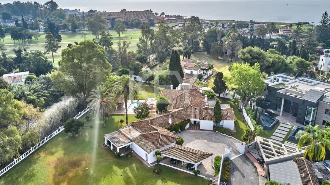Grandiose Andalusian style villa for sale in Casasola, Estepona