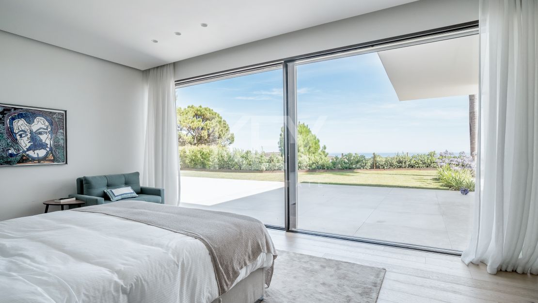Lujosa Villa en Venta en Marbella Club Golf Resort con Impresionantes Vistas Panorámicas