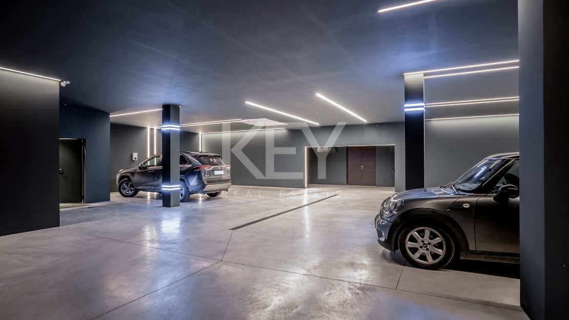 Lujosa Villa en Venta en Marbella Club Golf Resort con Impresionantes Vistas Panorámicas