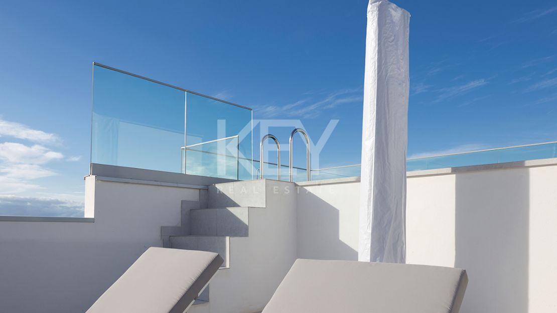 Apartamento de lujo en un complejo cerrado en venta en Santa Clara, Marbella Este