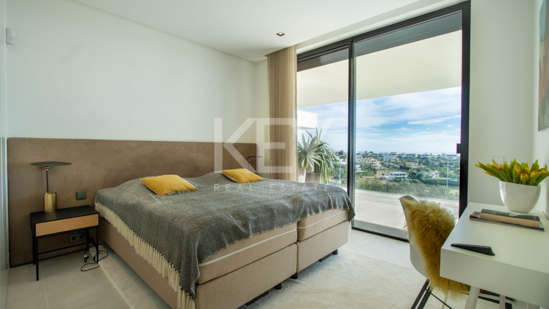 Villa contemporánea de lujo con vistas panorámicas en venta en La Alqueria, Benahavis