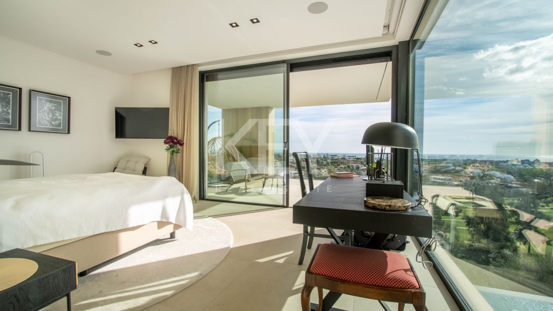 Villa contemporánea de lujo con vistas panorámicas en venta en La Alqueria, Benahavis