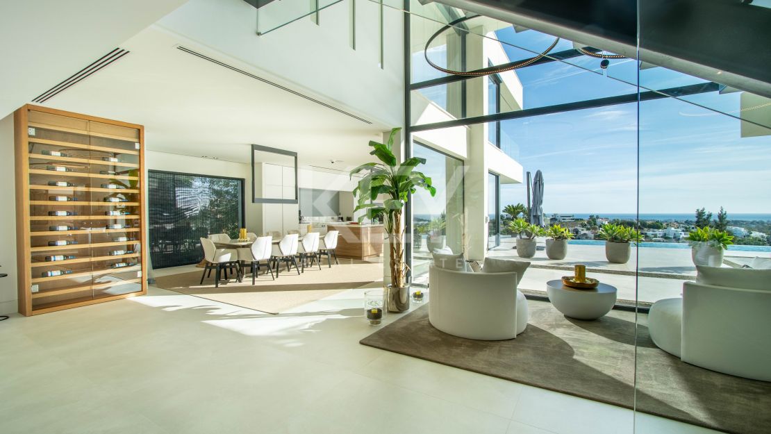Villa contemporánea de lujo con vistas panorámicas en venta en La Alqueria, Benahavis