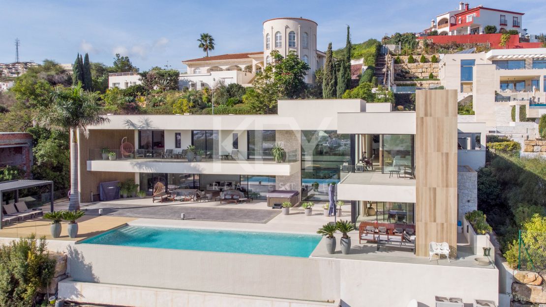 Villa contemporánea de lujo con vistas panorámicas en venta en La Alqueria, Benahavis