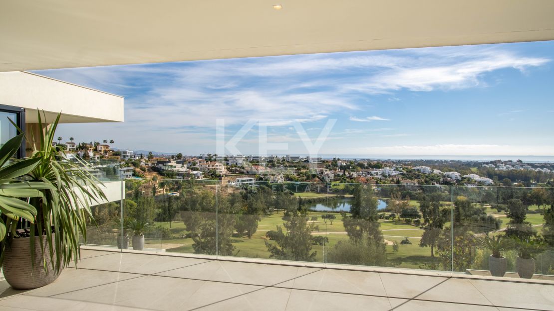 Villa contemporánea de lujo con vistas panorámicas en venta en La Alqueria, Benahavis