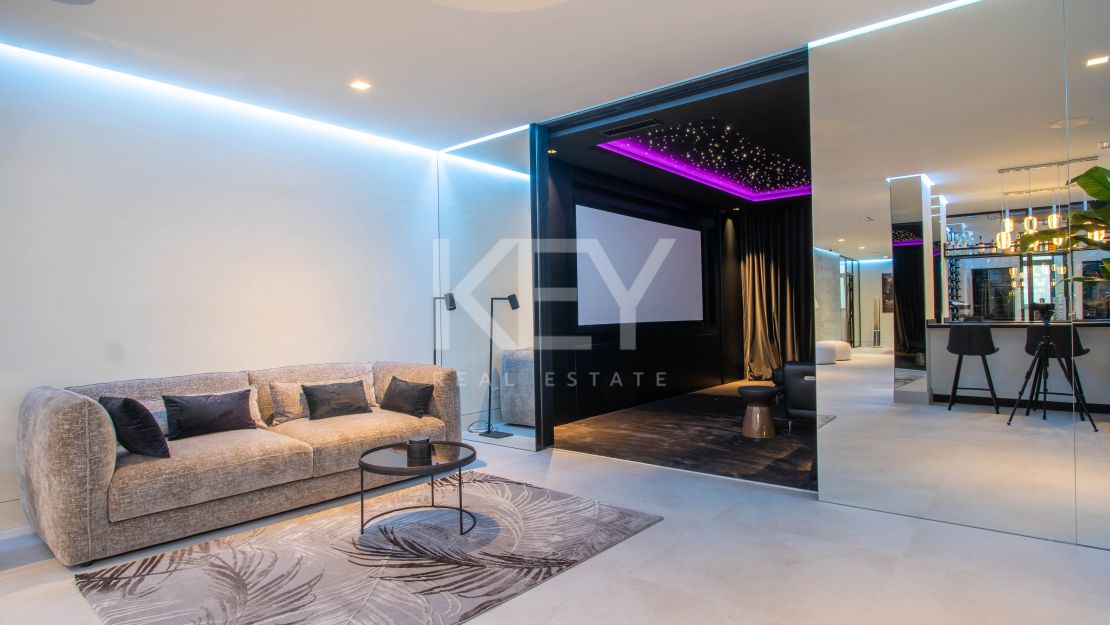 Villa contemporánea de lujo con vistas panorámicas en venta en La Alqueria, Benahavis