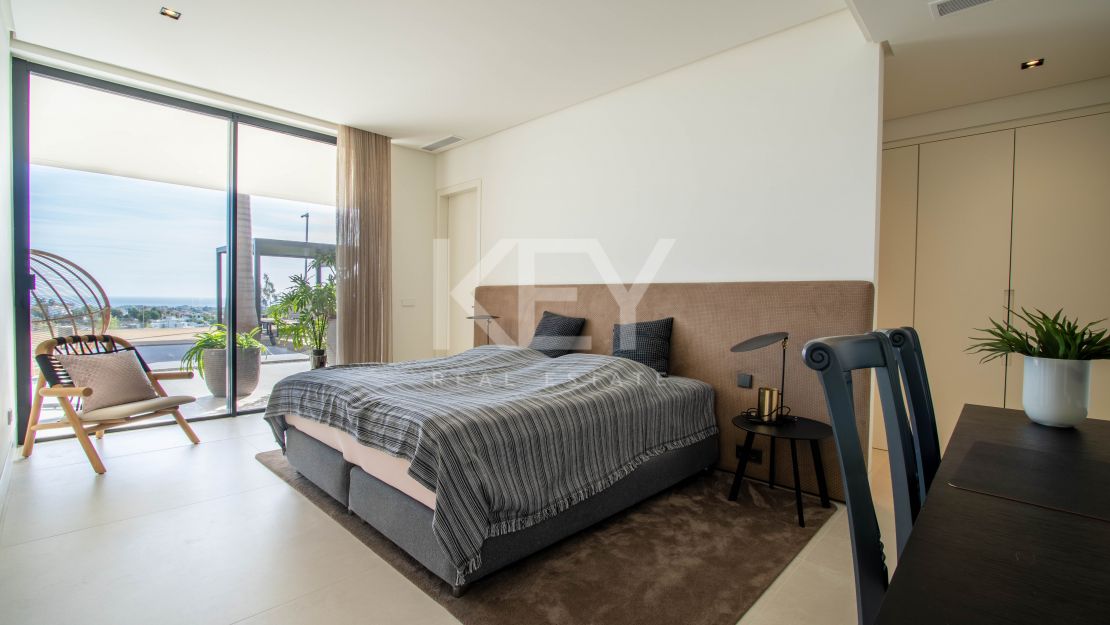 Villa contemporánea de lujo con vistas panorámicas en venta en La Alqueria, Benahavis