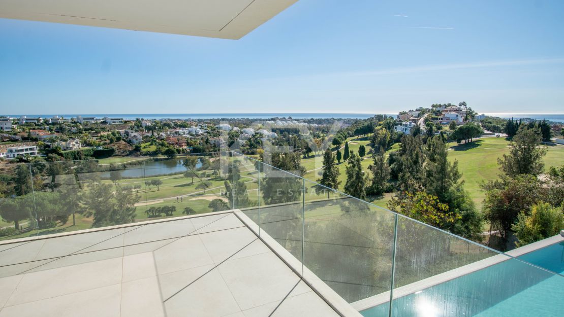 Villa contemporánea de lujo con vistas panorámicas en venta en La Alqueria, Benahavis