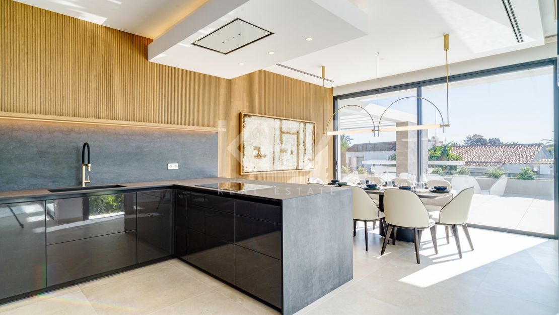 Fabulosa Villa en Venta en Marbesa, Elvira Cerca de la Playa