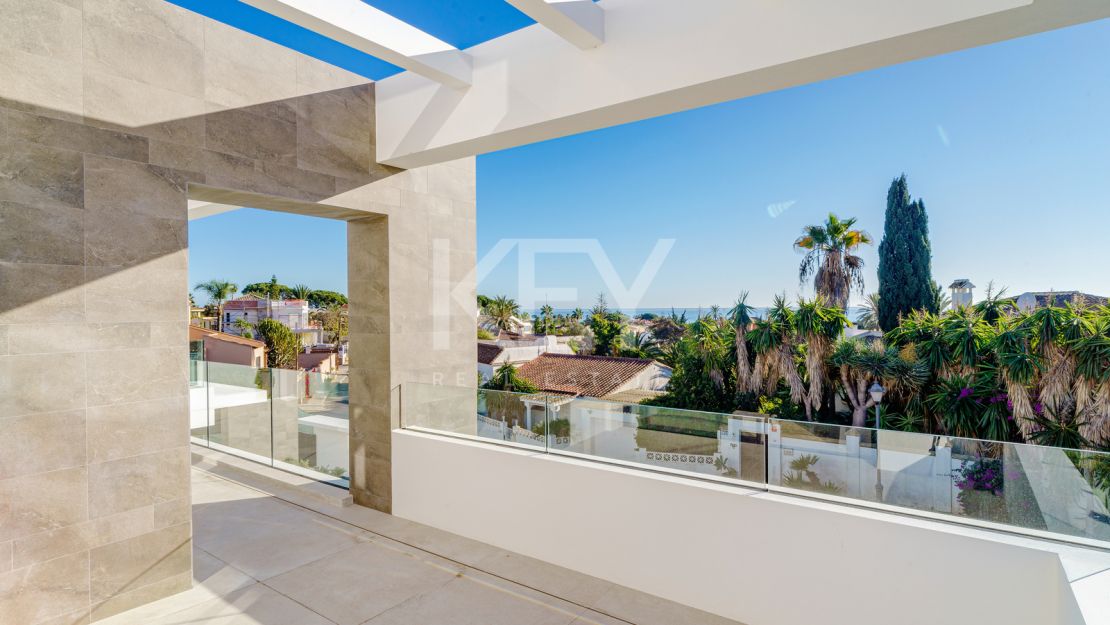 Fabulosa Villa en Venta en Marbesa, Elvira Cerca de la Playa