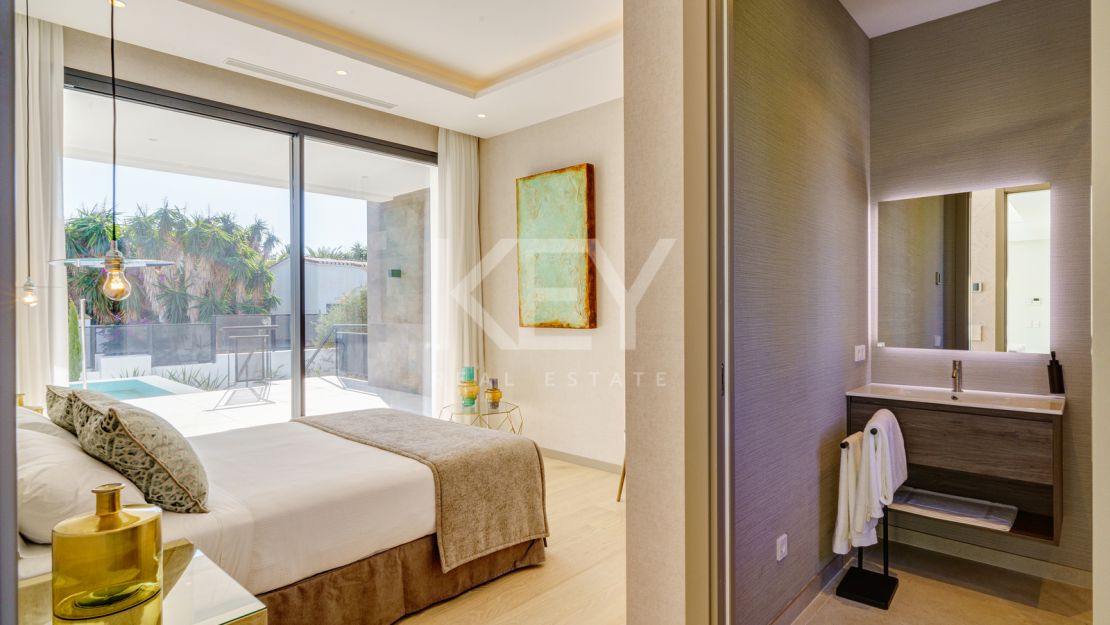 Fabulosa Villa en Venta en Marbesa, Elvira Cerca de la Playa