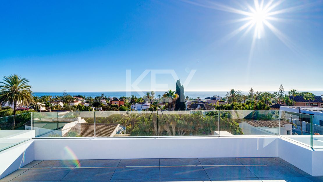Fabulosa Villa en Venta en Marbesa, Elvira Cerca de la Playa