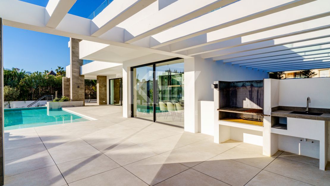 Fabulosa Villa en Venta en Marbesa, Elvira Cerca de la Playa
