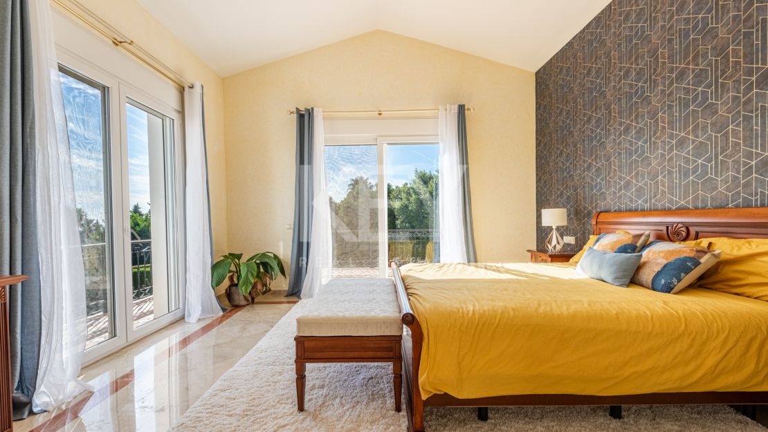 Luxurious villa for sale on the Golden Mile, Marbella