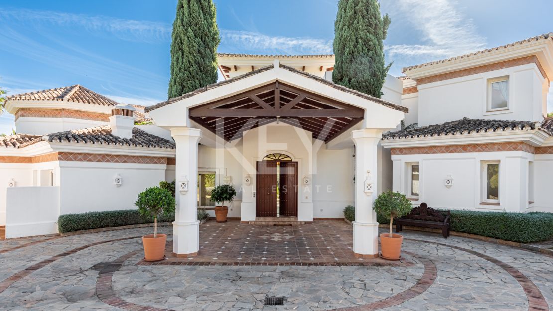 Luxurious villa for sale on the Golden Mile, Marbella