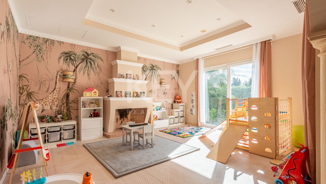Luxurious villa for sale on the Golden Mile, Marbella