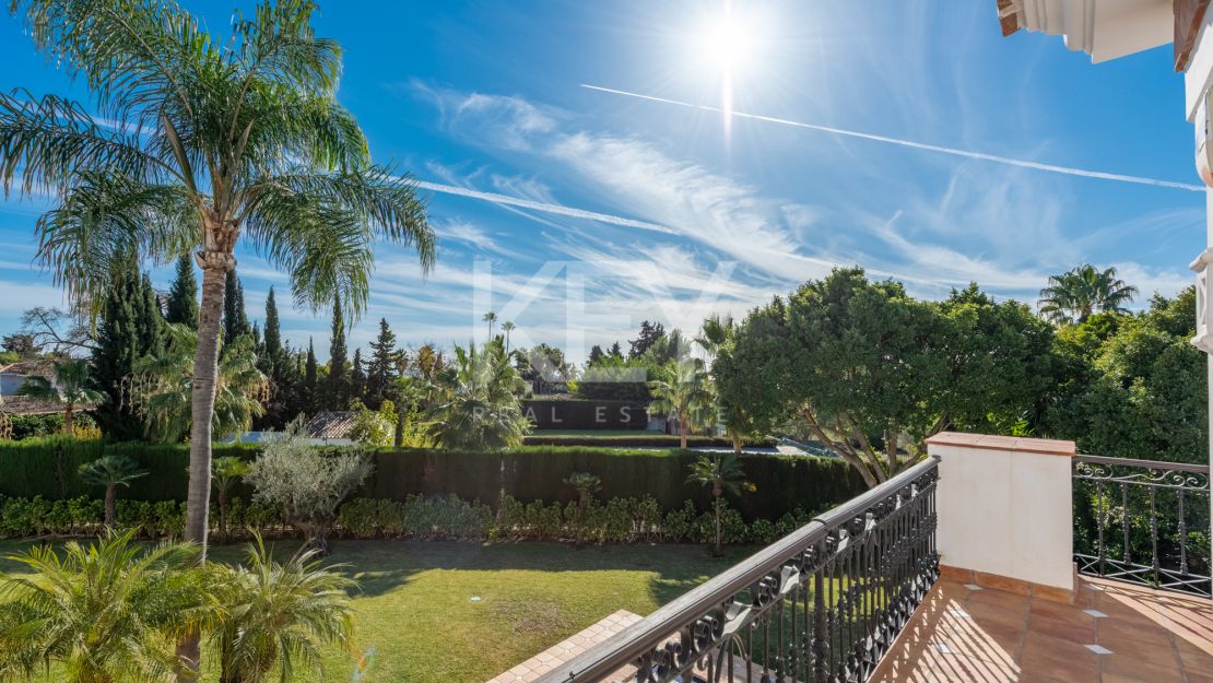 Luxurious villa for sale on the Golden Mile, Marbella