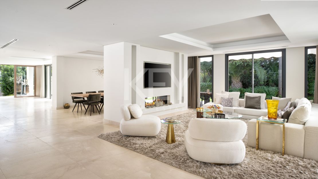 Beachside villa for sale in Marbesa, Marbella