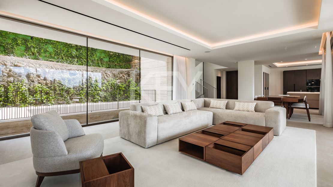 Brand-new contemporary Villa with Spa and solarium in El Paraíso, Benahavís