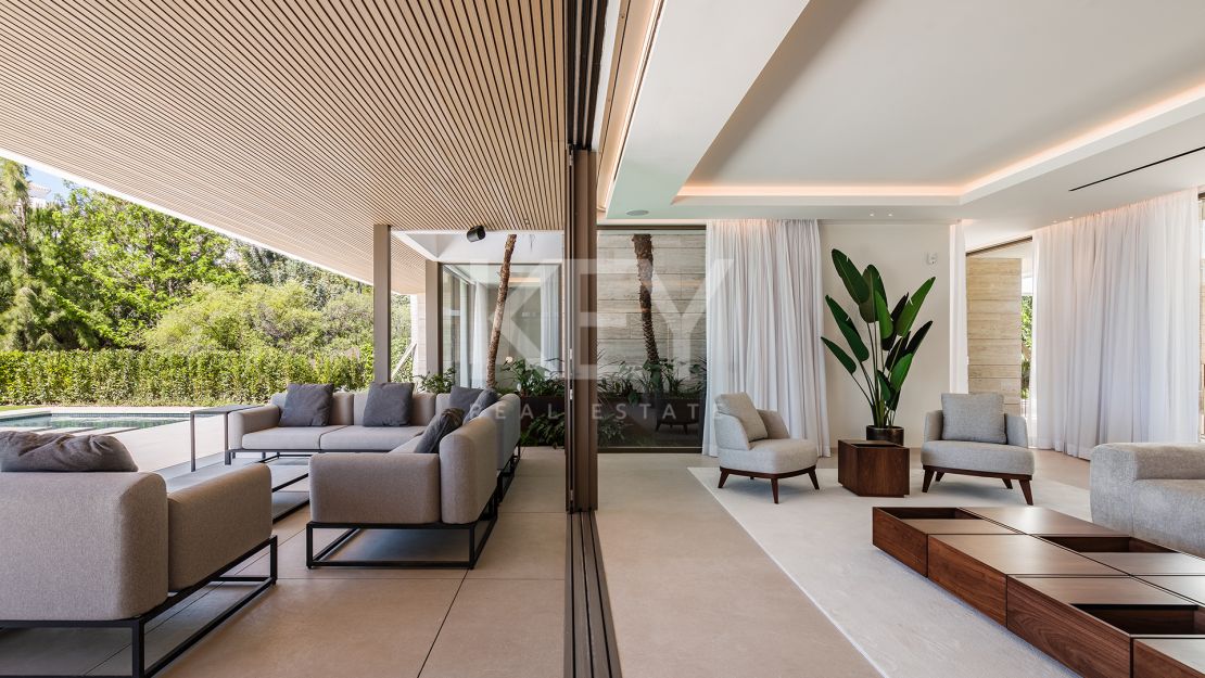 Brand-new contemporary Villa with Spa and solarium in El Paraíso, Benahavís