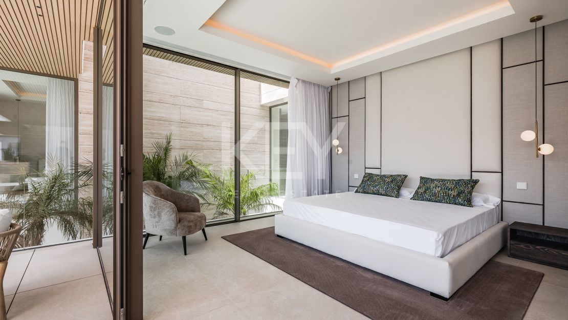 Brand-new contemporary Villa with Spa and solarium in El Paraíso, Benahavís
