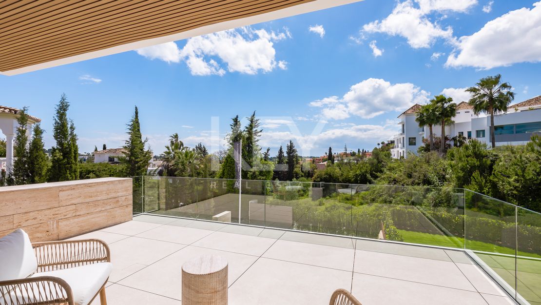 Brand-new contemporary Villa with Spa and solarium in El Paraíso, Benahavís