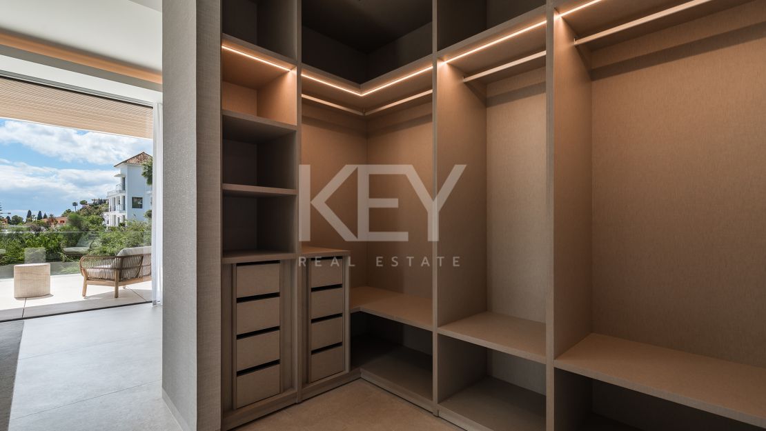 Brand-new contemporary Villa with Spa and solarium in El Paraíso, Benahavís