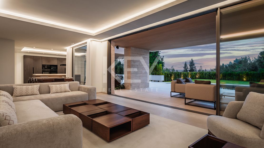 Brand-new contemporary Villa with Spa and solarium in El Paraíso, Benahavís