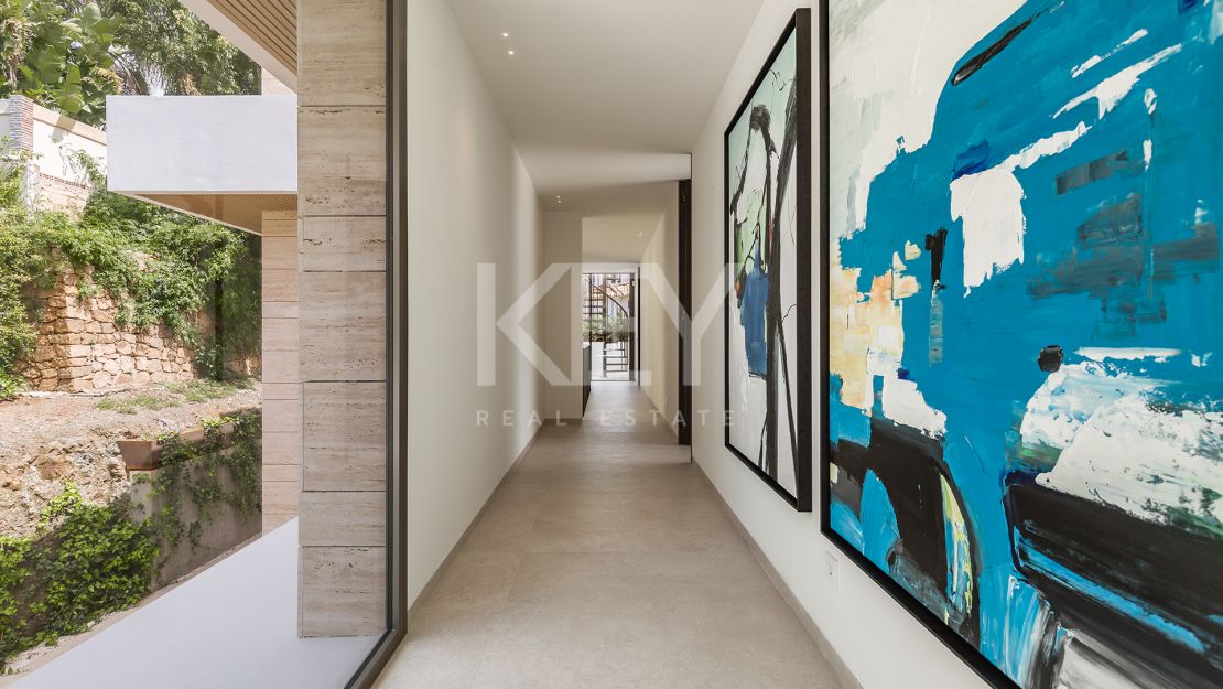 Brand-new contemporary Villa with Spa and solarium in El Paraíso, Benahavís