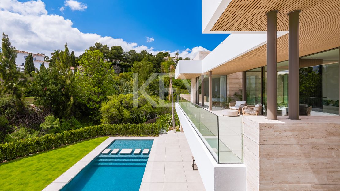 Brand-new contemporary Villa with Spa and solarium in El Paraíso, Benahavís