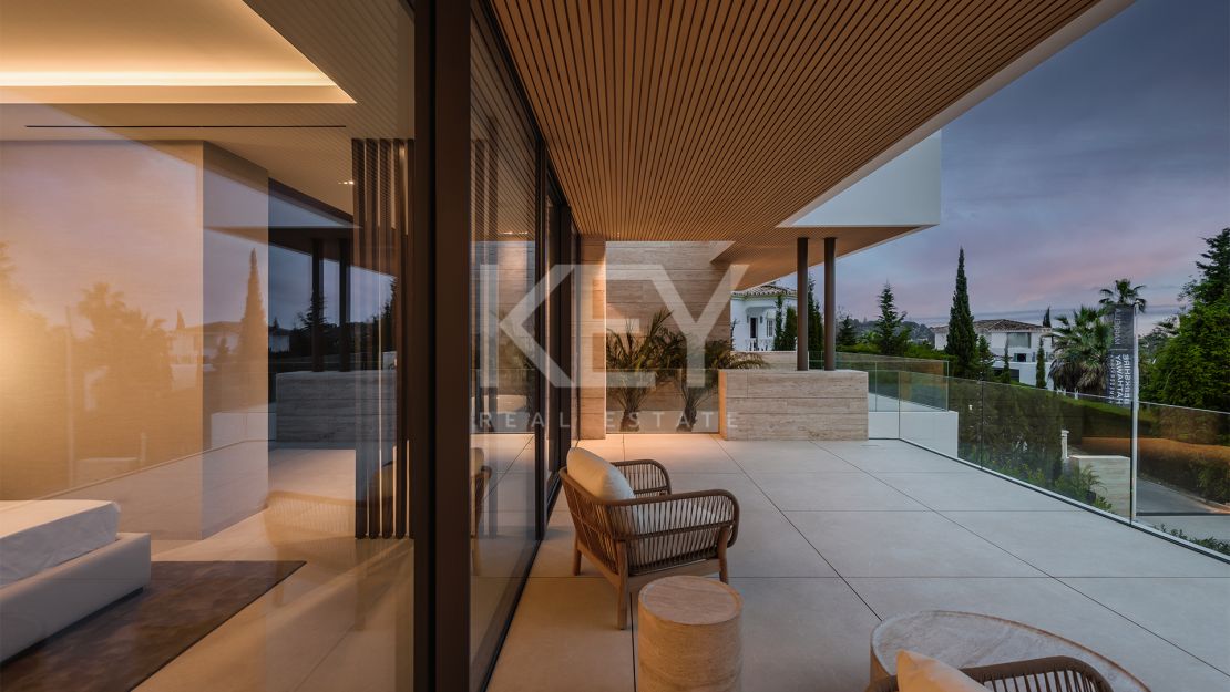 Brand-new contemporary Villa with Spa and solarium in El Paraíso, Benahavís