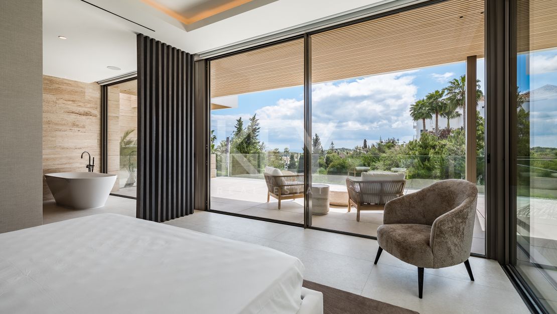 Brand-new contemporary Villa with Spa and solarium in El Paraíso, Benahavís