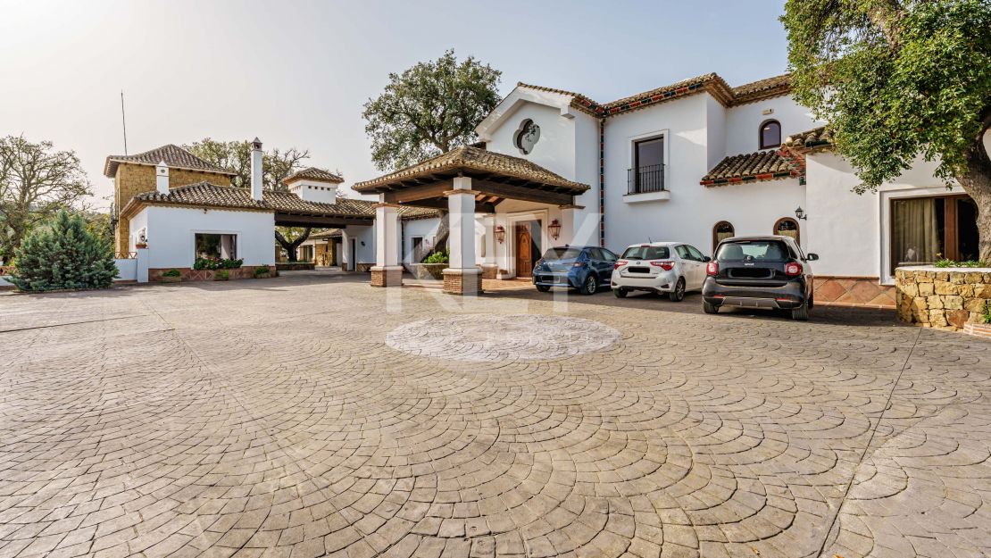 Stunning villa for sale in La Mairena, Marbella East, Marbella