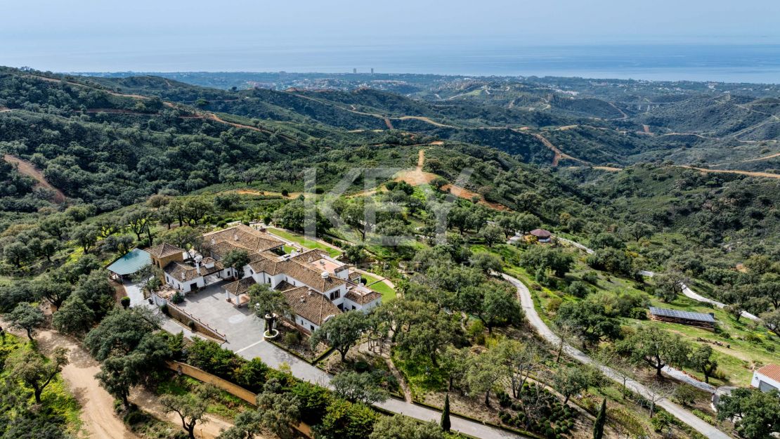 Stunning villa for sale in La Mairena, Marbella East, Marbella