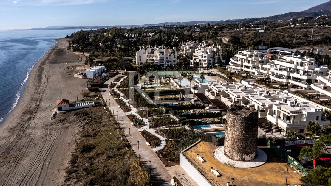 Frontline beach villa for sale on the New Golden Mile Estepona