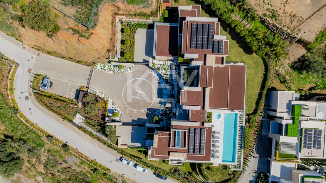 Extraordinary 8-bedroom villa with panoramic sea views in La Quinta