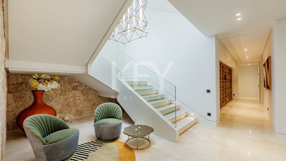 Extraordinary 8-bedroom villa with panoramic sea views in La Quinta
