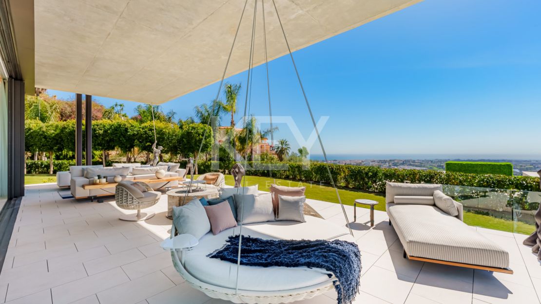 Extraordinary 8-bedroom villa with panoramic sea views in La Quinta