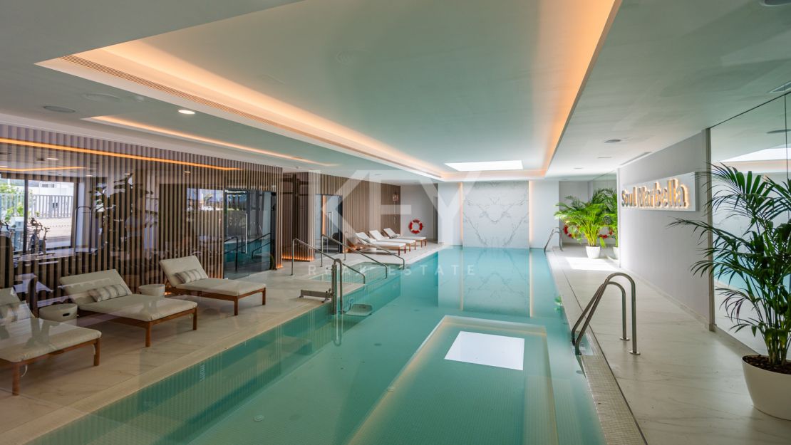 Villa Santana: luxury semi-detached Villa in Santa Clara, Marbella East
