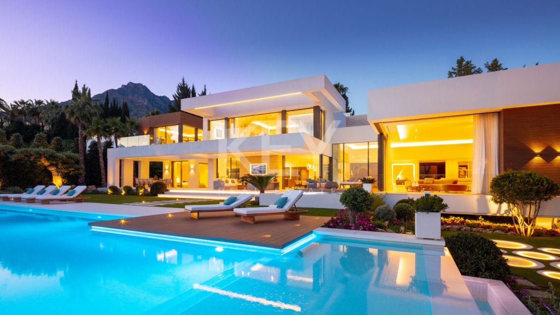 Una verdadera villa de lujo está a la venta en la icónica Sierra Blanca, la Milla de Oro, Marbella