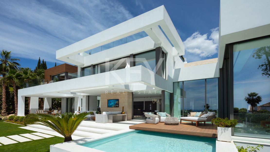 Una verdadera villa de lujo está a la venta en la icónica Sierra Blanca, la Milla de Oro, Marbella