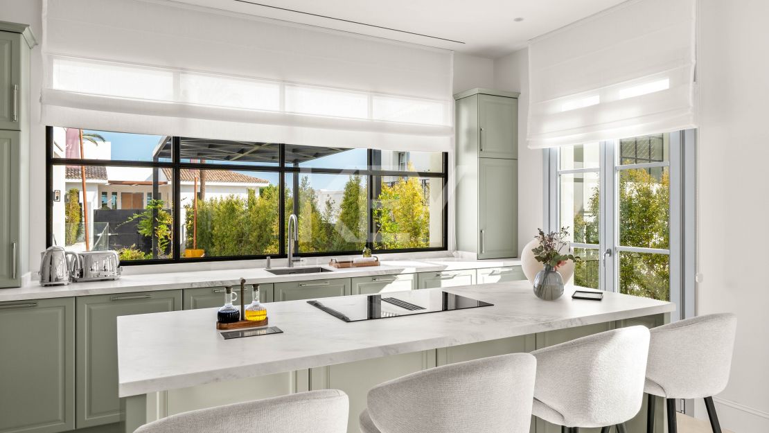 Elegant new-build villa in Marbella’s Golf Valley in La Cerquilla, Nueva Andalucia