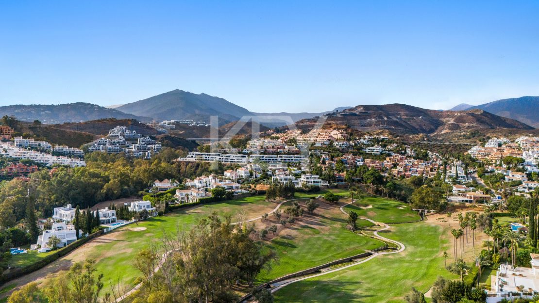 Elegant new-build villa in Marbella’s Golf Valley in La Cerquilla, Nueva Andalucia