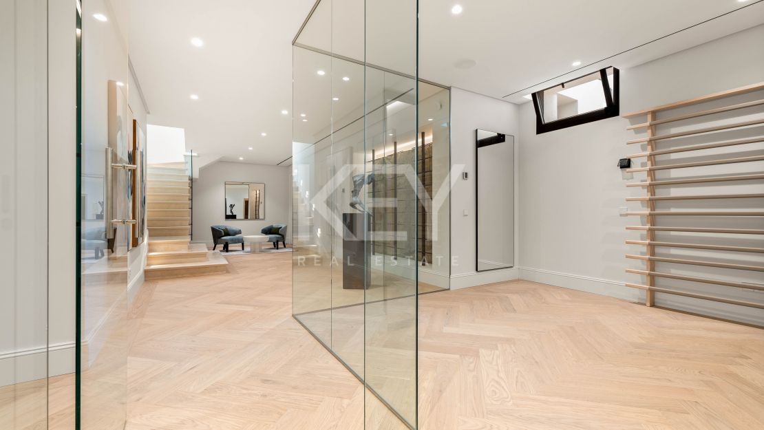 Elegant new-build villa in Marbella’s Golf Valley in La Cerquilla, Nueva Andalucia